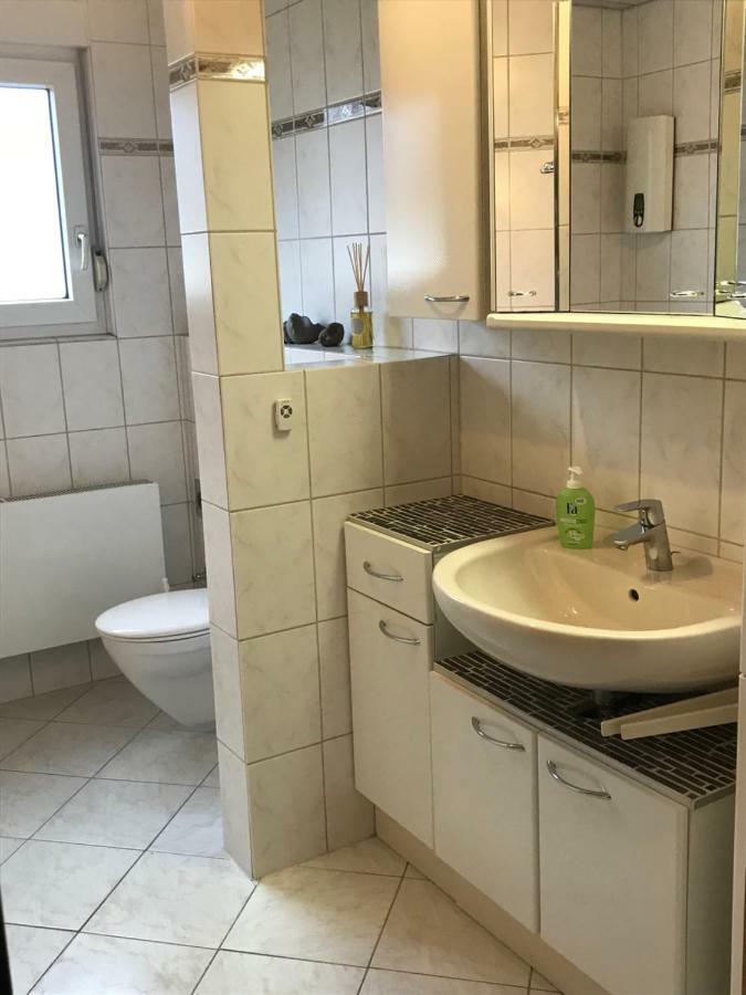 Messe Cgn/Dus Grossraeumige Wohnung In Guter Verkehrslage Leverkusen Dış mekan fotoğraf